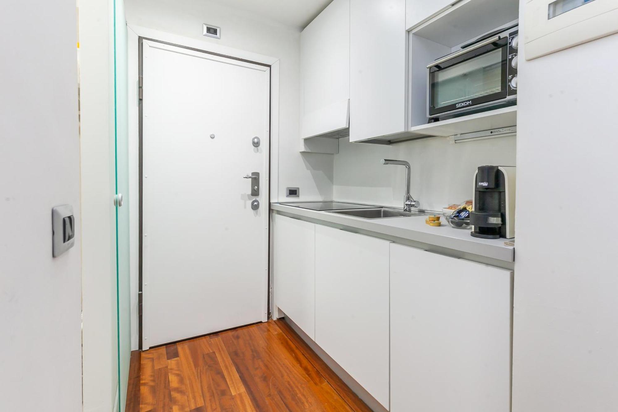 Stile E Comodita Nel Vivace Centro Di Appartement